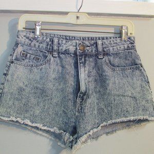 3/$15 BDG High Rise Dree Denim Shorts